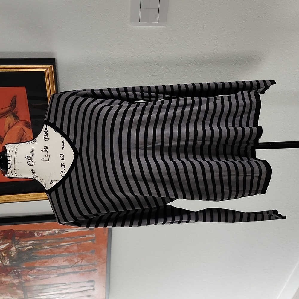 ÀRMANI COLLECZION Striped V-Neck Long Sleeve Top M